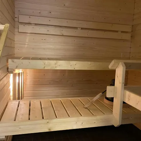 Spacious For 6 With Sauna *